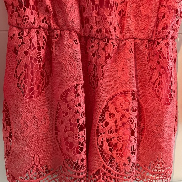 Tarte Lace Overlay Romper XS NWT - Picture 4 of 4
